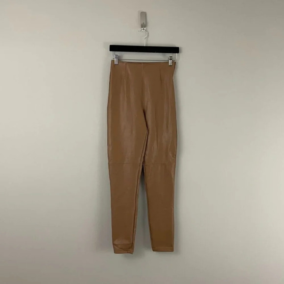 Abercrombie & Fitch Vegan Leather Pull On Leggings in Camel Tan Size Small Long - Picture 1 of 8